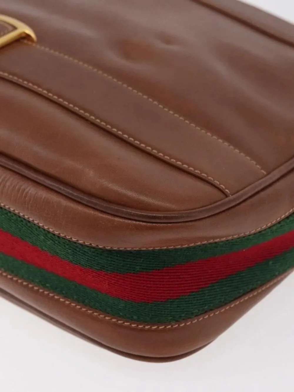 Gucci brand	gucci color	gold